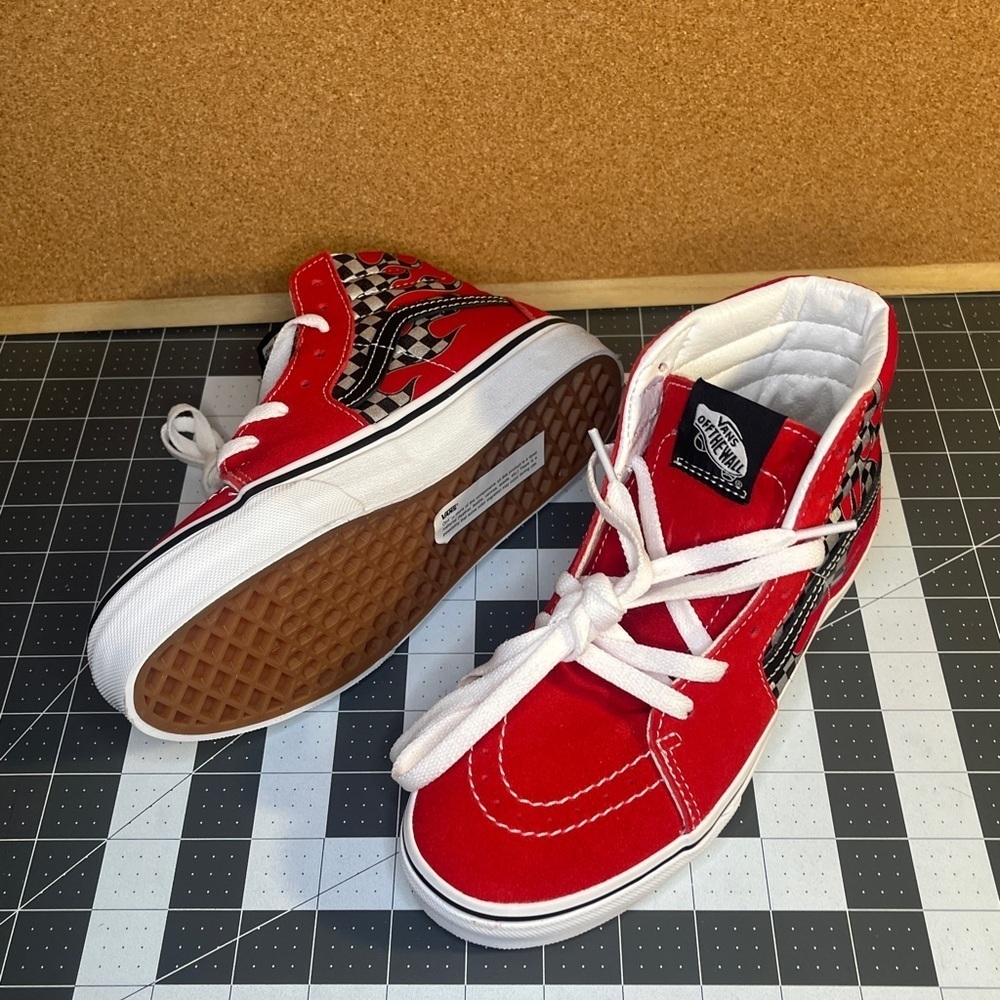 Vans Kids Red High-Top Sneakers
Brand new
NWOT - Picture 5 of 14